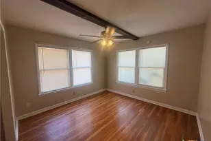 1105 Sycamore St, San Marcos, TX 78666 - Photo 6
