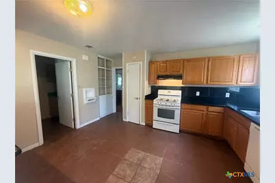 1105 Sycamore Street, San Marcos, TX 78666 - Photo 4