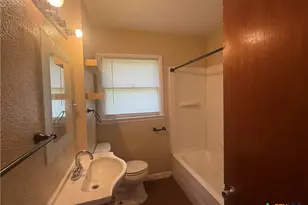 1105 Sycamore St, San Marcos, TX 78666 - Photo 10