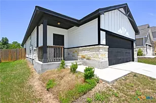 247 Kinsley Wy, New Braunfels, TX 78130 - Photo 2