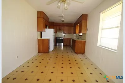 1603 Hughes Avenue, Copperas Cove, TX 76522 - Photo 4
