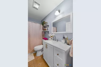 606 Schwab Street, Yoakum, TX 77995 - Photo 26