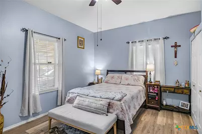 606 Schwab Street, Yoakum, TX 77995 - Photo 20