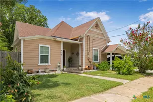 606 Schwab St, Yoakum, TX 77995 - Photo 4