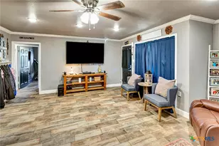 1518 Bonham Dr, Victoria, TX 77901 - Photo 6