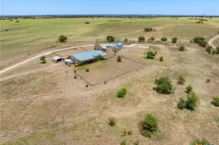 2124 Hackberry Rd, Holland, TX 76534 - Photo 2