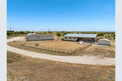 2124 Hackberry Road, Holland, TX 76534 - Photo 4