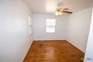 606 S 3rd St, Copperas Cove, TX 76522 - Photo 6
