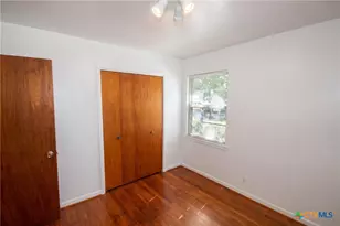 606 S 3rd St, Copperas Cove, TX 76522 - Photo 6