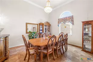 510 Chaparral Dr, Victoria, TX 77905 - Photo 8