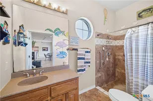 510 Chaparral Dr, Victoria, TX 77905 - Photo 36