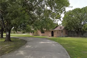 972 Barbarosa Rd, New Braunfels, TX 78130 - Photo 2