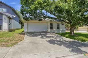 703 Lazy Bluff Ln, New Braunfels, TX 78130 - Photo 40