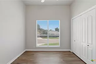 703 Lazy Bluff Ln, New Braunfels, TX 78130 - Photo 34