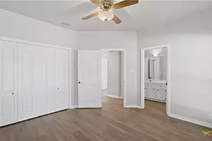 703 Lazy Bluff Ln, New Braunfels, TX 78130 - Photo 28