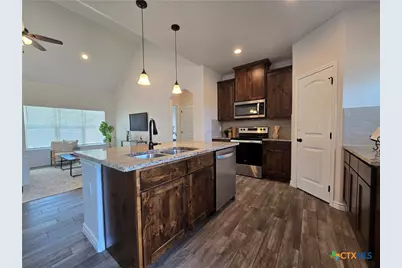 563 Irene Drive, Canyon Lake, TX 78133 - Photo 10