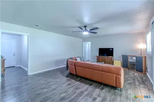 213 E Upshaw Ave, Temple, TX 76501 - Photo 4