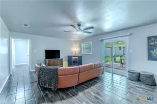 213 E Upshaw Ave, Temple, TX 76501 - Photo 2