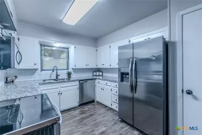 213 E Upshaw Avenue, Temple, TX 76501 - Photo 12