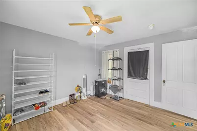 414 E Hochheim Street, Yoakum, TX 77995 - Photo 20