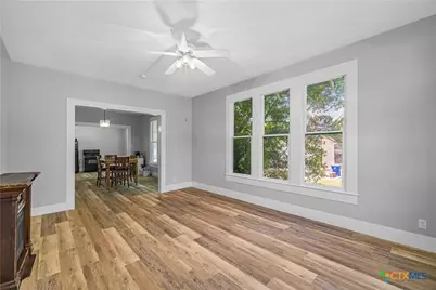 414 E Hochheim Street, Yoakum, TX 77995 - Photo 6