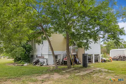 414 E Hochheim Street, Yoakum, TX 77995 - Photo 24