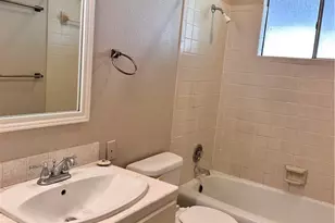 1009 Hazelton St, San Marcos, TX 78666 - Photo 4