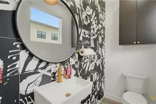 653 Stadtbach St, New Braunfels, TX 78130 - Photo 8
