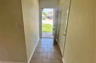 605 Pennsylvania Ave, Victoria, TX 77904 - Photo 2