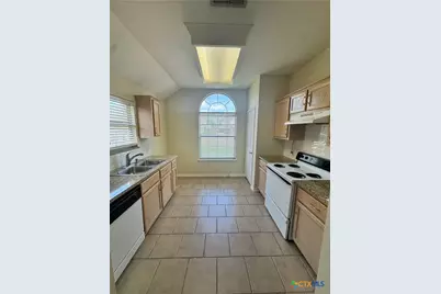 605 Pennsylvania Avenue, Victoria, TX 77904 - Photo 6