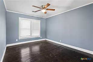 1902 E Red River St, Victoria, TX 77901 - Photo 6