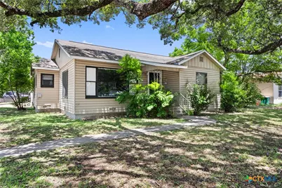 1902 E Red River Street, Victoria, TX 77901 - Photo 2