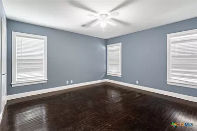 1902 E Red River Street, Victoria, TX 77901 - Photo 10