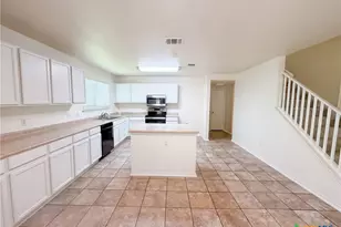 322 Fallen Leaf Ln, Temple, TX 76502 - Photo 2