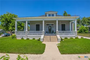 818 S 3rd St, Temple, TX 76504 - Photo 1