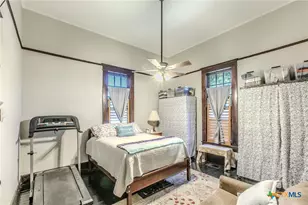 818 S 3rd St, Temple, TX 76504 - Photo 18