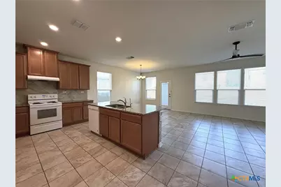 2007 Stepping Stone, New Braunfels, TX 78130 - Photo 4