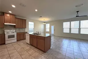 2007 Stepping Stone, New Braunfels, TX 78130 - Photo 4