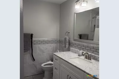 607 E Hamilton, Cuero, TX 77954 - Photo 12