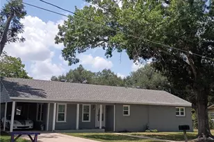 607 E Hamilton, Cuero, TX 77954 - Photo 2