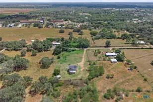 1214 E Oak St, Goliad, TX 77963 - Photo 22