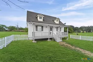 1214 E Oak St, Goliad, TX 77963 - Photo 24