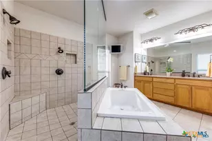 8177 Boenig Rd, Seguin, TX 78155 - Photo 2