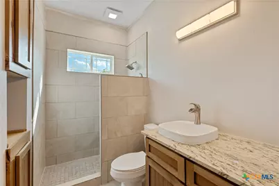 459 E Ridge Lane, Kyle, TX 78640 - Photo 22