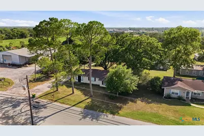 1603 Seydler Street, Gonzales, TX 78629 - Photo 4