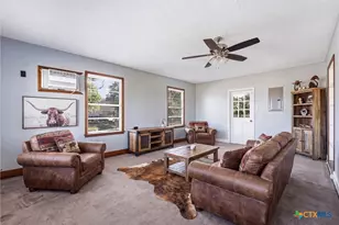 1603 Seydler St, Gonzales, TX 78629 - Photo 6