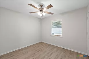 1006 Eagle Dr, Eddy, TX 76524 - Photo 12