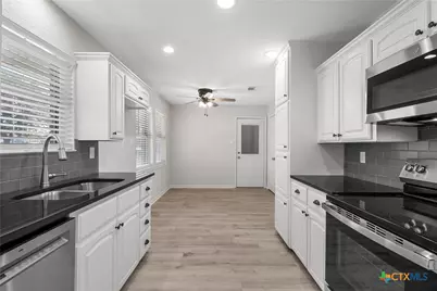 1006 Eagle Drive, Eddy, TX 76524 - Photo 10