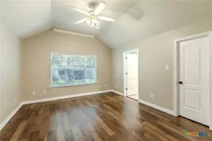 1302 N Wall St, Belton, TX 76513 - Photo 14