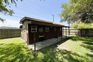 1505 E Polk Ave, Victoria, TX 77901 - Photo 38
